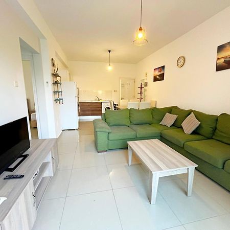 Quitet Two Bedroom Apartment With Private Garden Lukomorye D2 Καραβάς Εξωτερικό φωτογραφία