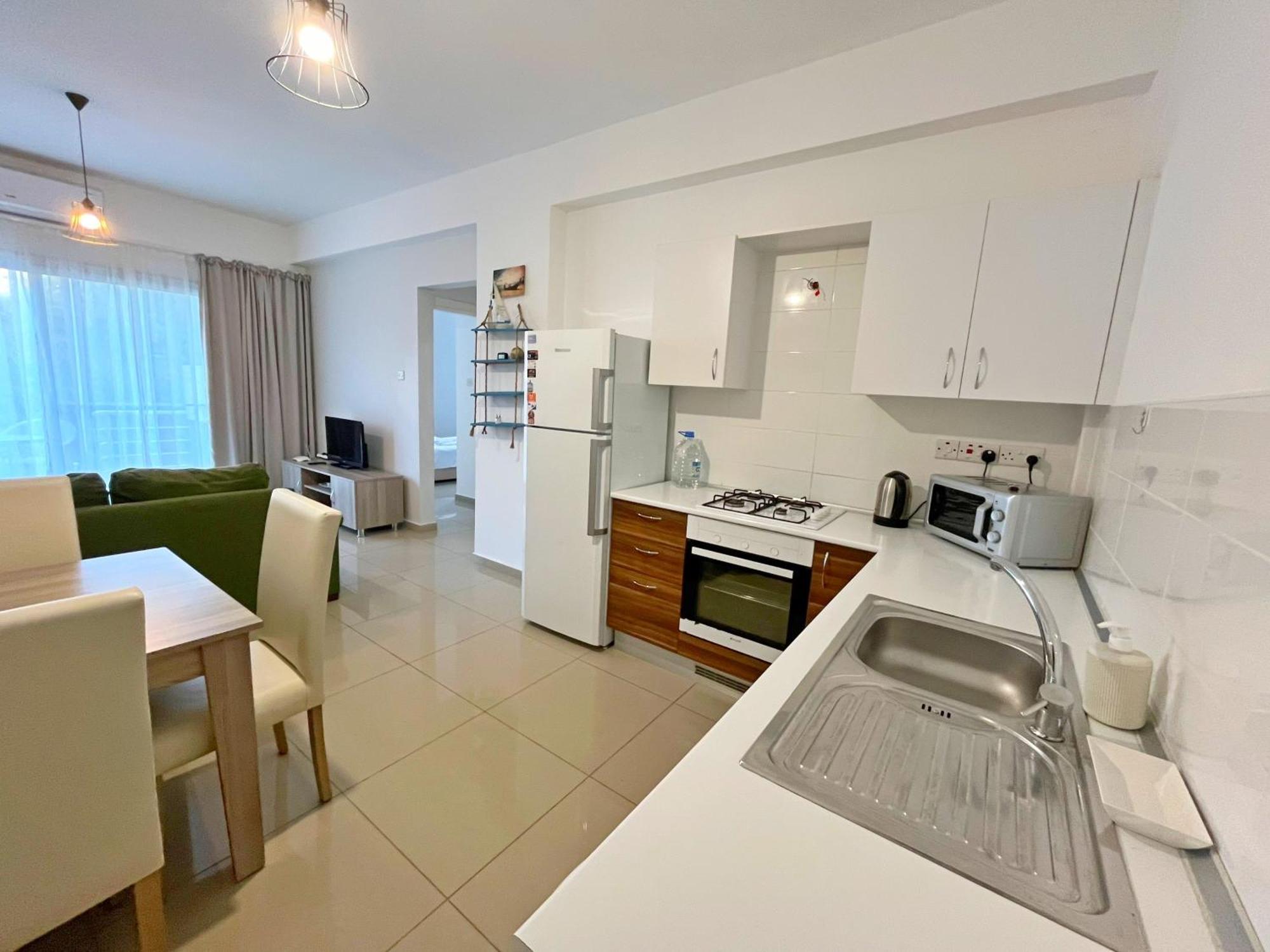 Quitet Two Bedroom Apartment With Private Garden Lukomorye D2 Καραβάς Εξωτερικό φωτογραφία